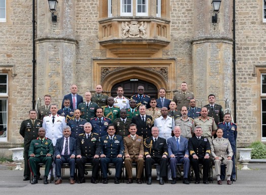 SSLP conference attendees in front of Beckett House.